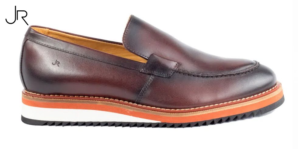 Sapatos Loafer: Elegância, Versatilidade e Praticidade