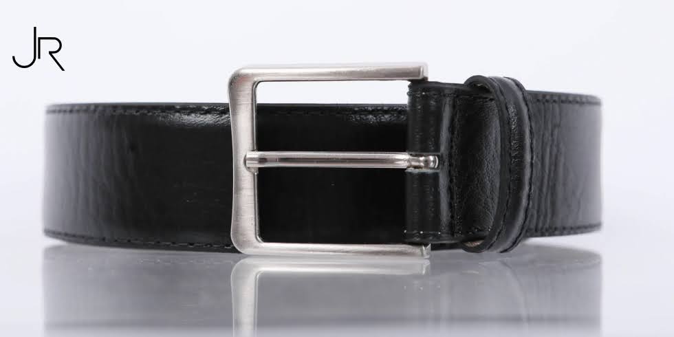 A Importância dos Acessórios para Elevar um Look Masculino
